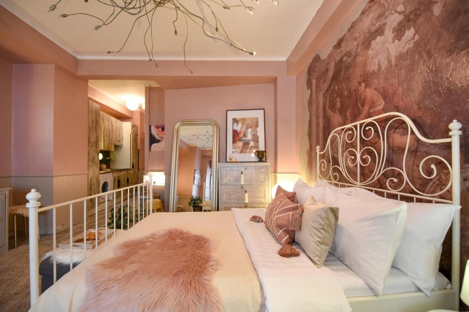 Magic Studio - A Central Fairytale Experience บูคาเรสต์ ภายนอก รูปภาพ