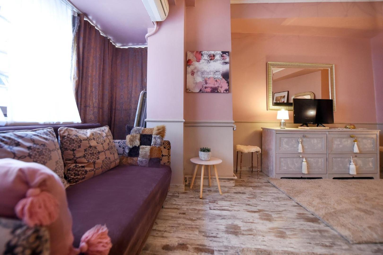 Magic Studio - A Central Fairytale Experience บูคาเรสต์ ภายนอก รูปภาพ
